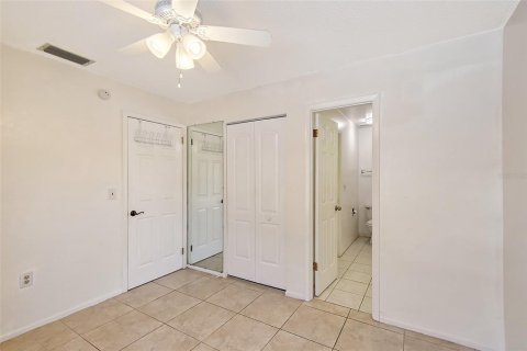 Condo in Bradenton, Florida, 2 bedrooms  № 1636927 - photo 12