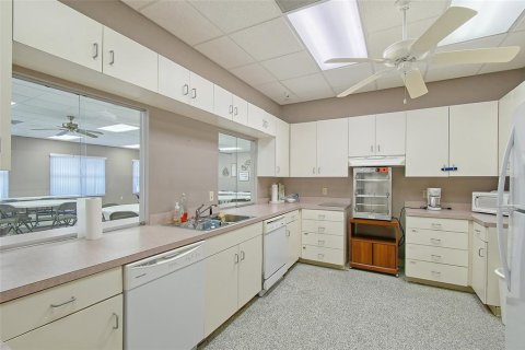 Condo in Bradenton, Florida, 2 bedrooms  № 1636927 - photo 26