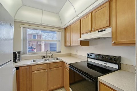 Condo in Bradenton, Florida, 2 bedrooms  № 1636927 - photo 10