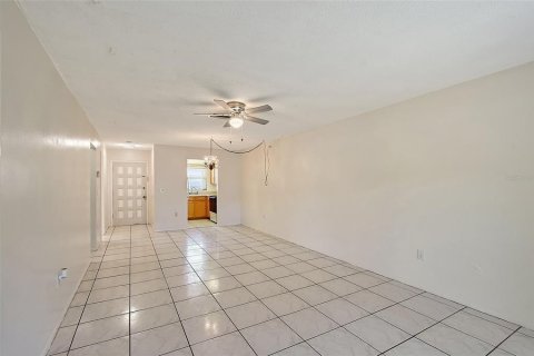 Condo in Bradenton, Florida, 2 bedrooms  № 1636927 - photo 9