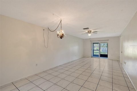 Condo in Bradenton, Florida, 2 bedrooms  № 1636927 - photo 3