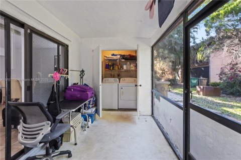 Touwnhouse à vendre à Davie, Floride: 2 chambres, 126.35 m2 № 1937862 - photo 8
