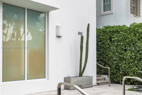 Copropriété à louer à Miami Beach, Floride: 1 chambre, 49.52 m2 № 2089567 - photo 10