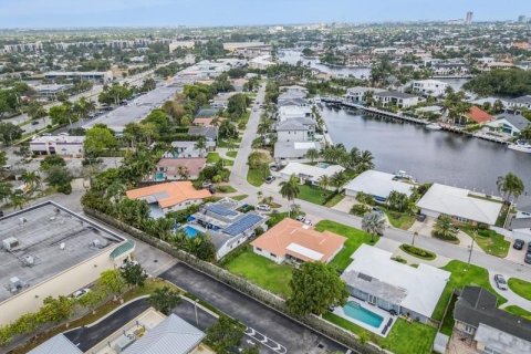 Casa en venta en Deerfield Beach, Florida, 3 dormitorios, 246.28 m2 № 2187713 - foto 29