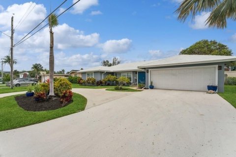 Casa en venta en Deerfield Beach, Florida, 3 dormitorios, 246.28 m2 № 2187713 - foto 2