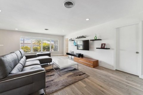 Casa en venta en Deerfield Beach, Florida, 3 dormitorios, 246.28 m2 № 2187713 - foto 6