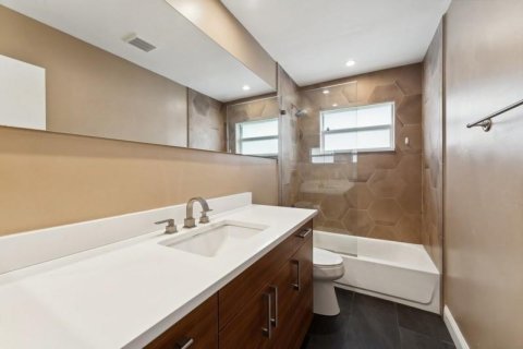 Casa en venta en Deerfield Beach, Florida, 3 dormitorios, 246.28 m2 № 2187713 - foto 21