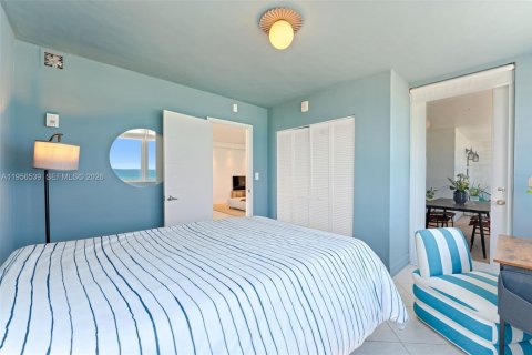 Condominio en alquiler en Miami Beach, Florida, 2 dormitorios, 178.28 m2 № 2010428 - foto 11