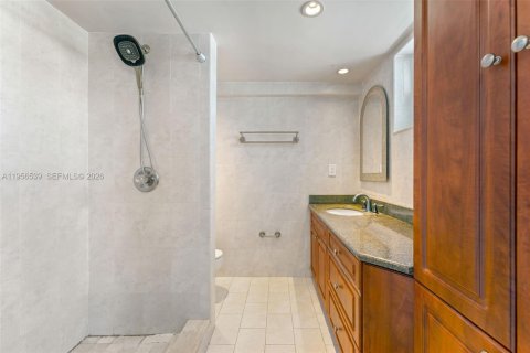 Condominio en alquiler en Miami Beach, Florida, 2 dormitorios, 178.28 m2 № 2010428 - foto 15
