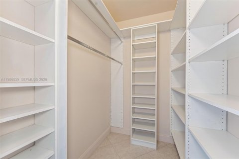 Condominio en alquiler en Miami Beach, Florida, 2 dormitorios, 178.28 m2 № 2010428 - foto 16