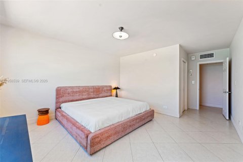 Condominio en alquiler en Miami Beach, Florida, 2 dormitorios, 178.28 m2 № 2010428 - foto 13