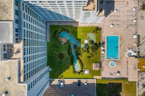 Condominio en alquiler en Miami Beach, Florida, 2 dormitorios, 178.28 m2 № 2010428 - foto 28