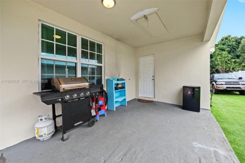 House in Jupiter, Florida 2 bedrooms, 72.46 sq.m. № 2034988 - photo 8