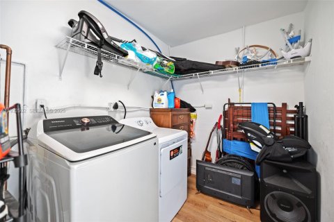 House in Jupiter, Florida 2 bedrooms, 72.46 sq.m. № 2034988 - photo 23