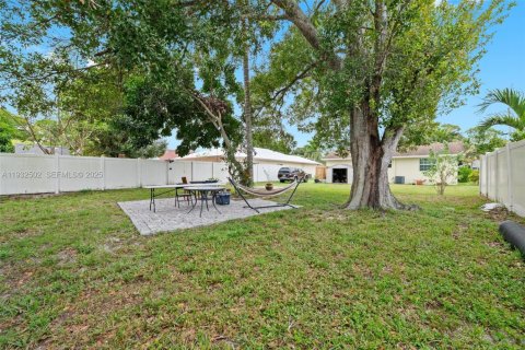 House in Jupiter, Florida 2 bedrooms, 72.46 sq.m. № 2034988 - photo 27