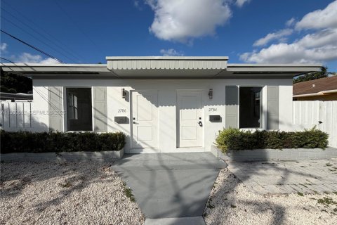 Commercial property in Miami, Florida 97.55 sq.m. № 2063849 - photo 3