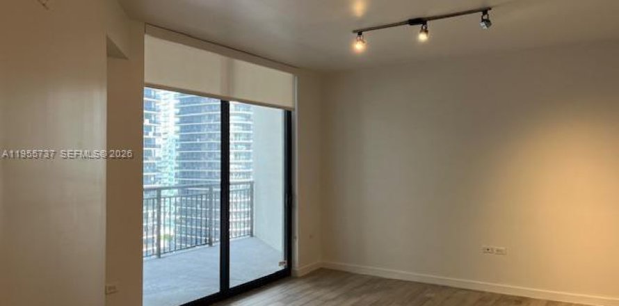 Condominio en Miami, Florida, 1 dormitorio  № 2011768