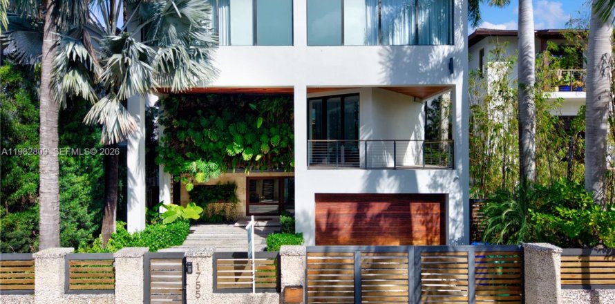 Casa en Miami, Florida 5 dormitorios, 499.63 m2 № 2049278