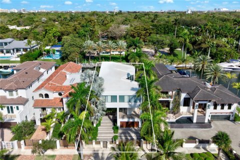 Casa en venta en Miami, Florida, 5 dormitorios, 499.63 m2 № 2049278 - foto 7