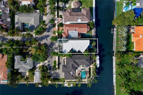Casa en venta en Miami, Florida, 5 dormitorios, 499.63 m2 № 2049278 - foto 4