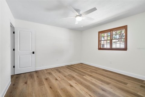 House in Ruskin, Florida 4 bedrooms, 408.77 sq.m. № 1829994 - photo 24