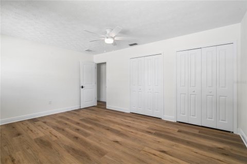 House in Ruskin, Florida 4 bedrooms, 408.77 sq.m. № 1829994 - photo 17