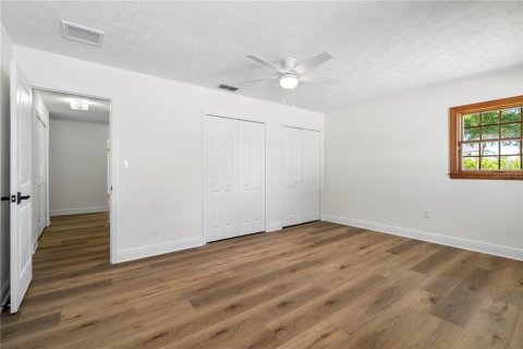 House in Ruskin, Florida 4 bedrooms, 408.77 sq.m. № 1829994 - photo 15