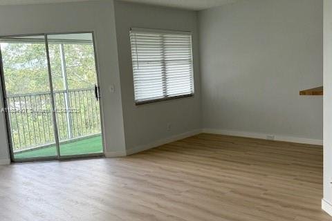 Снять в аренду кондоминиум в Пемброк-Пайнс, Флорида 1 спальня, 78.04м2, № 1931357 - фото 12