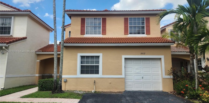 Touwnhouse à Pembroke Pines, Floride 3 chambres, 138.98 m2 № 1896562