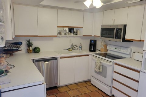 Touwnhouse à vendre à South Miami, Floride: 3 chambres, 204.38 m2 № 1937751 - photo 4