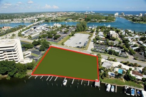 Commercial property in Jupiter, Florida № 2193810