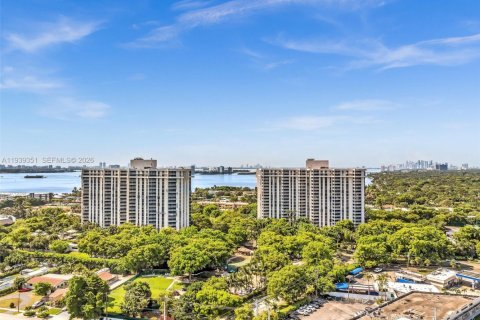 Купить кондоминиум в Майами, Флорида 2 спальни, 141.21м2, № 2055054 - фото 2