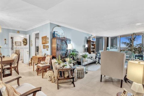 Купить кондоминиум в Майами, Флорида 2 спальни, 141.21м2, № 2055054 - фото 6