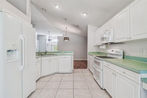 House in New Port Richey, Florida 4 bedrooms, 203.73 sq.m. № 1879814 - photo 17