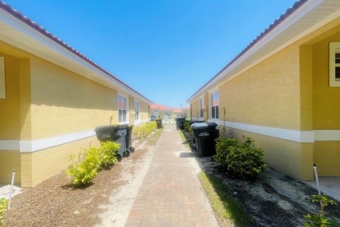Apartamento en alquiler en Kissimmee, Florida, 3 dormitorios, 96.99 m2 № 1767668 - foto 2