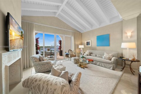 Condo in Miami Beach, Florida, 2 bedrooms  № 2054275 - photo 6