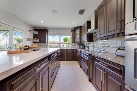 Casa en venta en Miami, Florida, 3 dormitorios, 271.27 m2 № 1752662 - foto 16
