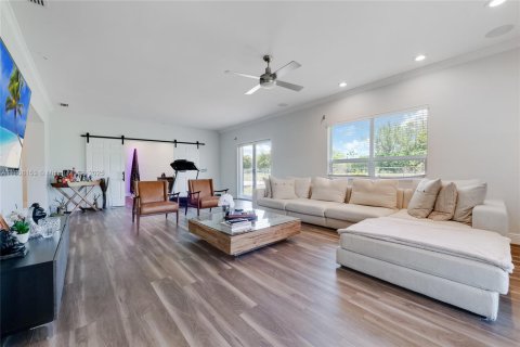 Casa en venta en Miami, Florida, 3 dormitorios, 271.27 m2 № 1752662 - foto 7