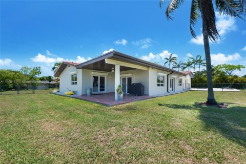 Casa en venta en Miami, Florida, 3 dormitorios, 271.27 m2 № 1752662 - foto 18