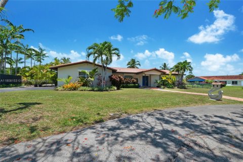 Casa en venta en Miami, Florida, 3 dormitorios, 271.27 m2 № 1752662 - foto 1