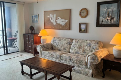 Condo in Hutchinson Island South, Florida, 2 bedrooms  № 2183986 - photo 21