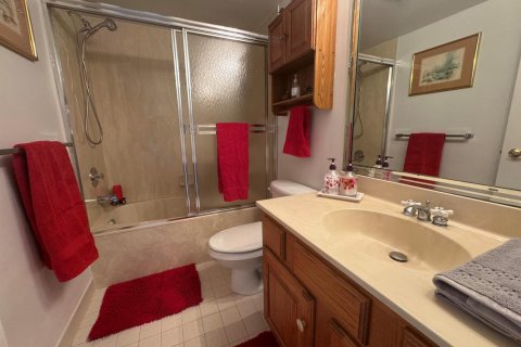 Condo in Hutchinson Island South, Florida, 2 bedrooms  № 2183986 - photo 8