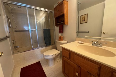 Condo in Hutchinson Island South, Florida, 2 bedrooms  № 2183986 - photo 30