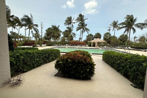 Condo in Hutchinson Island South, Florida, 2 bedrooms  № 2183986 - photo 7