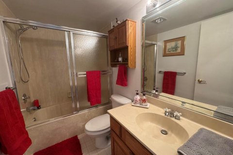 Condo in Hutchinson Island South, Florida, 2 bedrooms  № 2183986 - photo 9