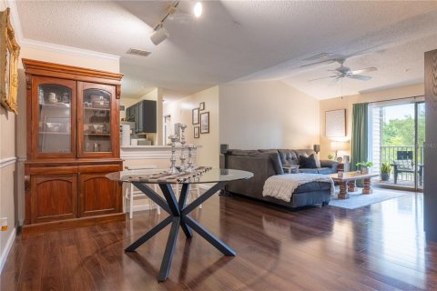 Condo in Oviedo, Florida, 3 bedrooms № 2151996 - photo 5