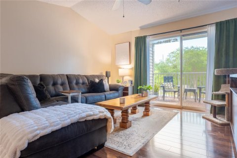 Condo in Oviedo, Florida, 3 bedrooms № 2151996 - photo 10