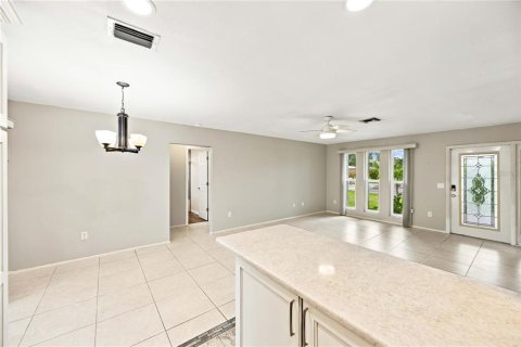 Villa ou maison à vendre à Punta Gorda, Floride: 3 chambres, 127.18 m2 № 2401101 - photo 7
