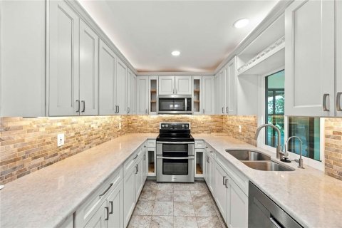 Villa ou maison à vendre à Punta Gorda, Floride: 3 chambres, 127.18 m2 № 2401101 - photo 12