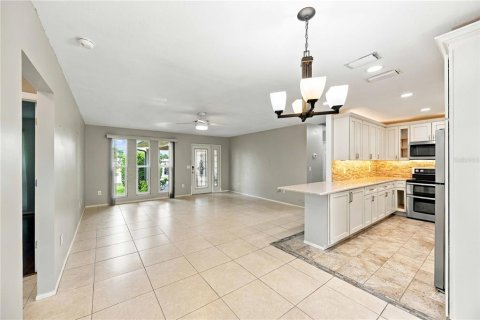 Villa ou maison à vendre à Punta Gorda, Floride: 3 chambres, 127.18 m2 № 2401101 - photo 6